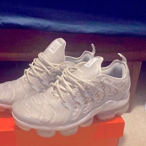 Nike Vapormax plus